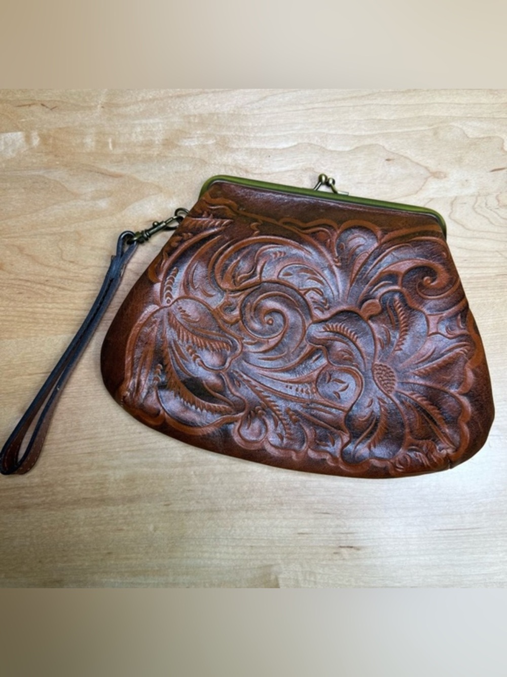 Patricia Nash Savena Tooled Leather Kisslock Wristlet EUC